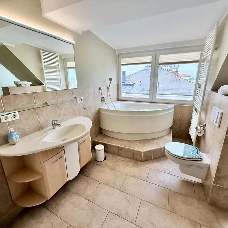Lipsia, Sternenblick Apartment *